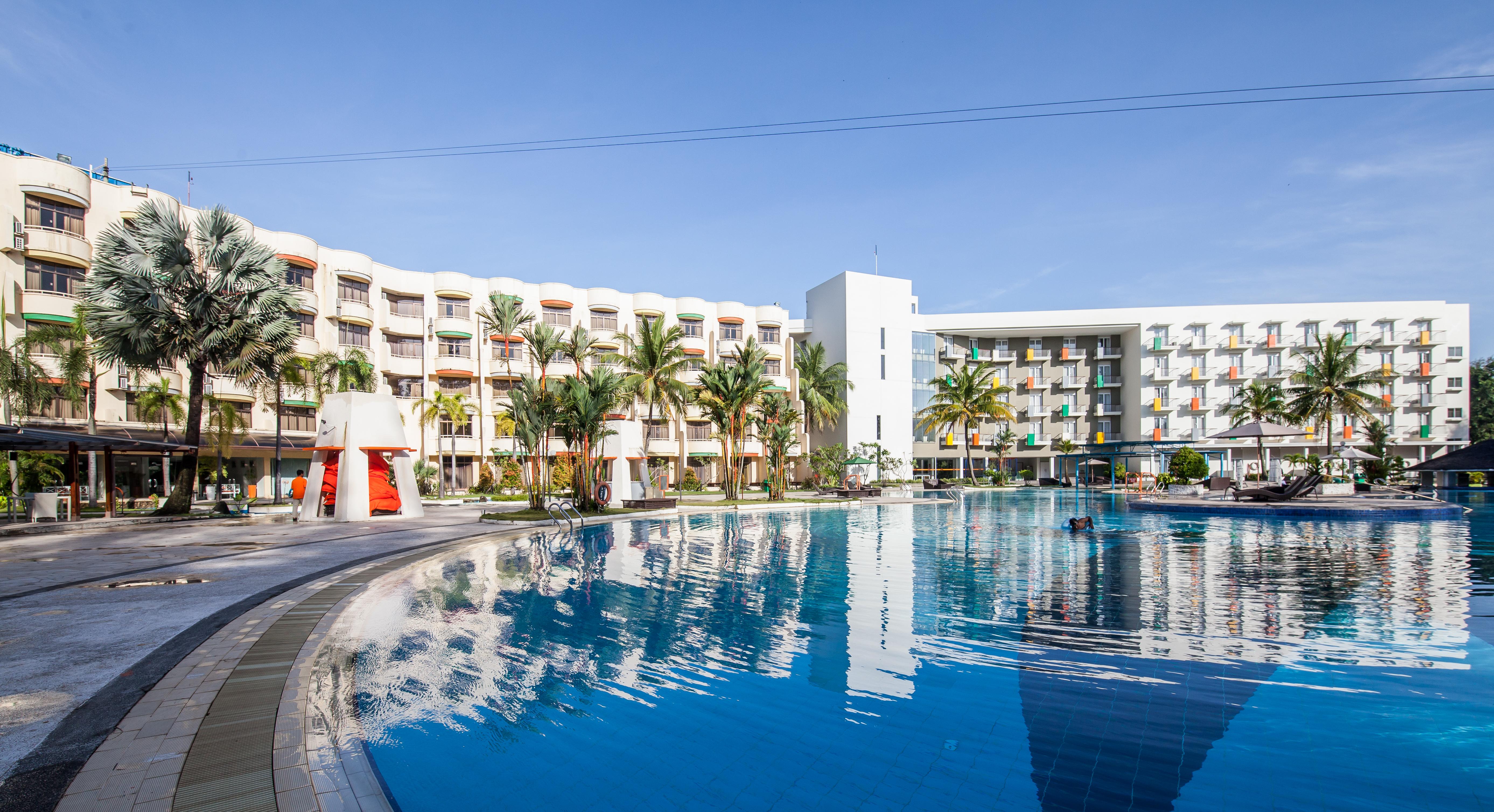 Harris Resort Batam Waterfront Sekupang Exterior photo
