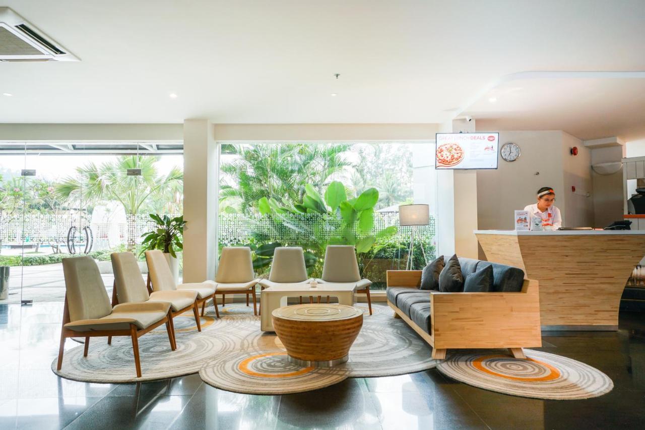 Harris Resort Batam Waterfront Sekupang Exterior photo