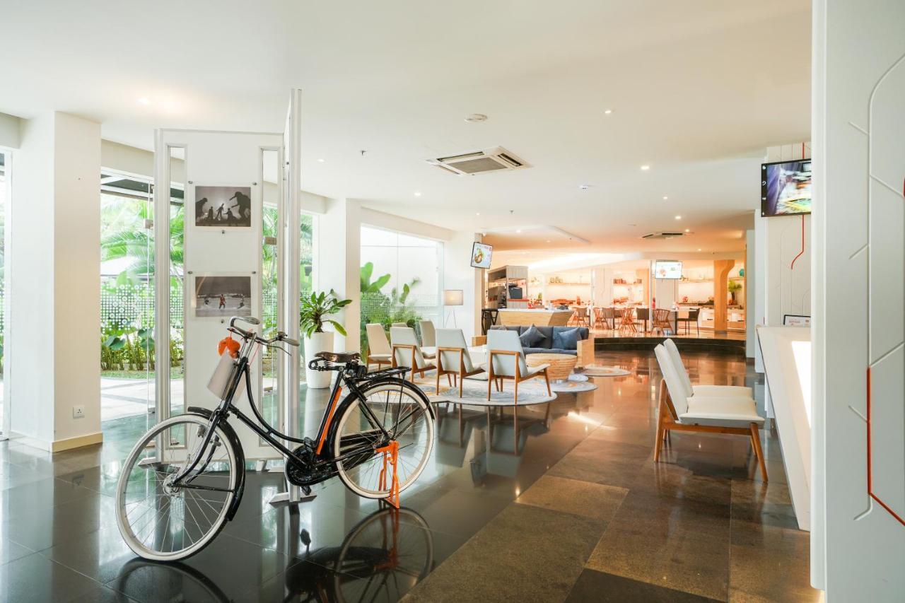 Harris Resort Batam Waterfront Sekupang Exterior photo